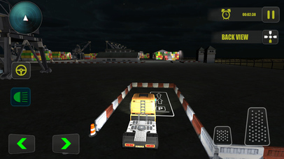 Night Truck Parking Driver 3D – Highway Garage screenshot 3