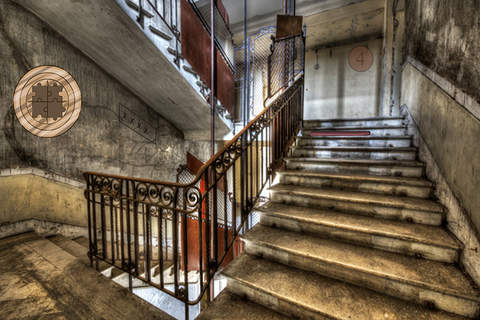 Lost Documents In Abandoned Palace - náhled